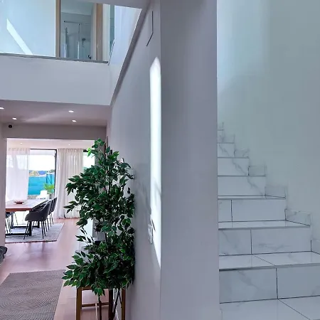 Pluto, Modern With Pool And Garden Villa