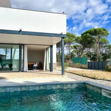 Villa Pluto, Modern With Pool And Garden *