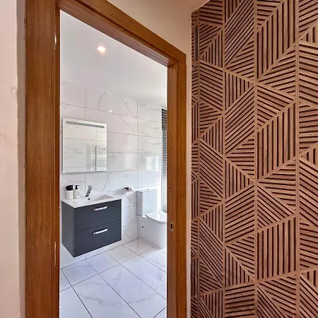Pluto, Modern With Pool And Garden Villa *
