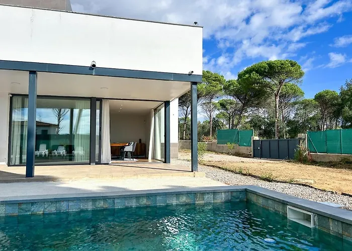 Villa Pluto, Modern With Pool And Garden *
