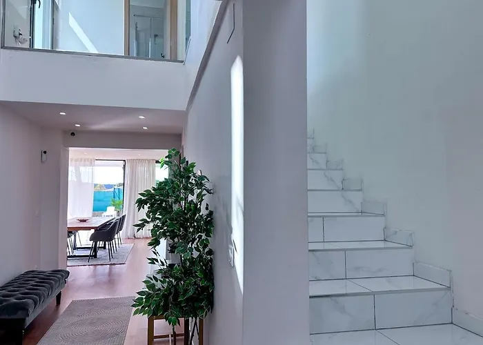 Pluto, Modern With Pool And Garden Villa