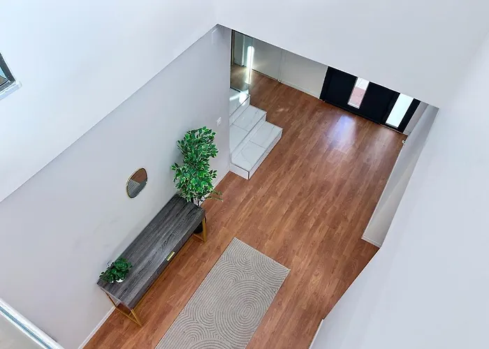 Villa Pluto, Modern With Pool And Garden *